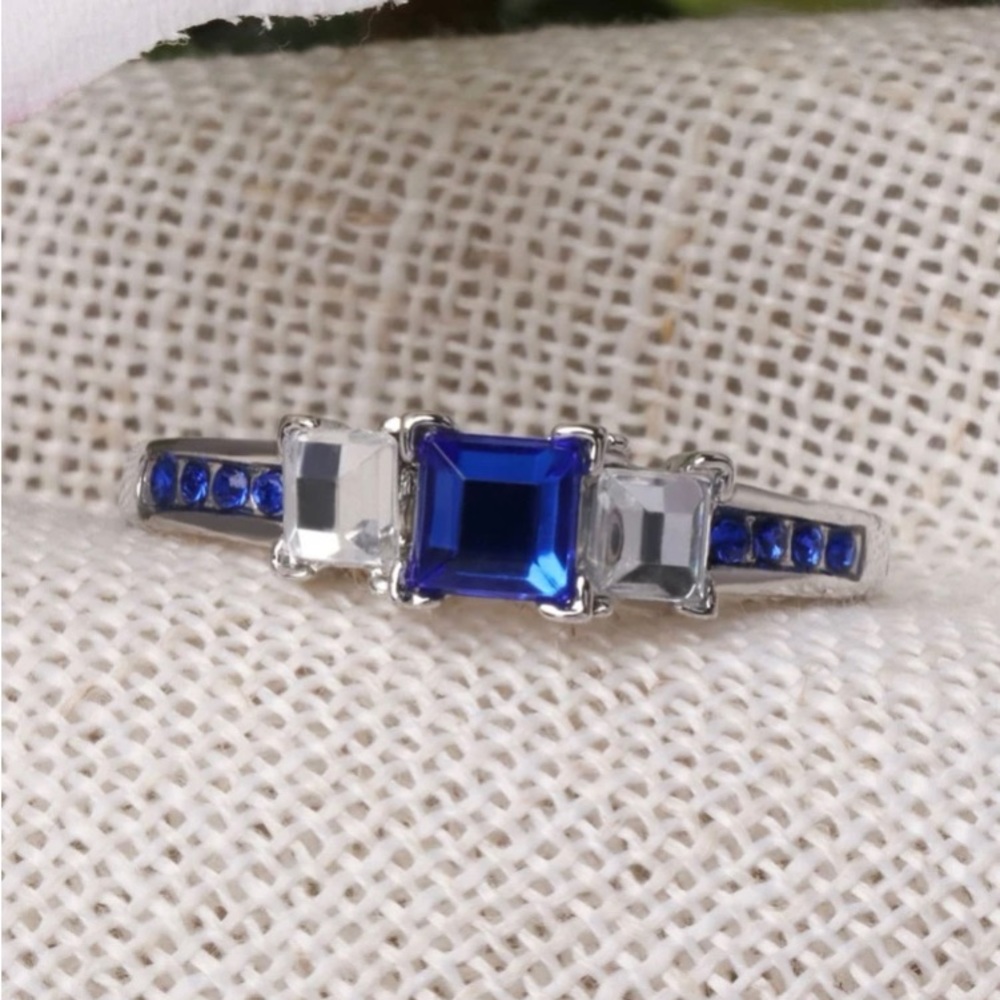 The Dreamy Blue Zirconia Ring, Sz 7